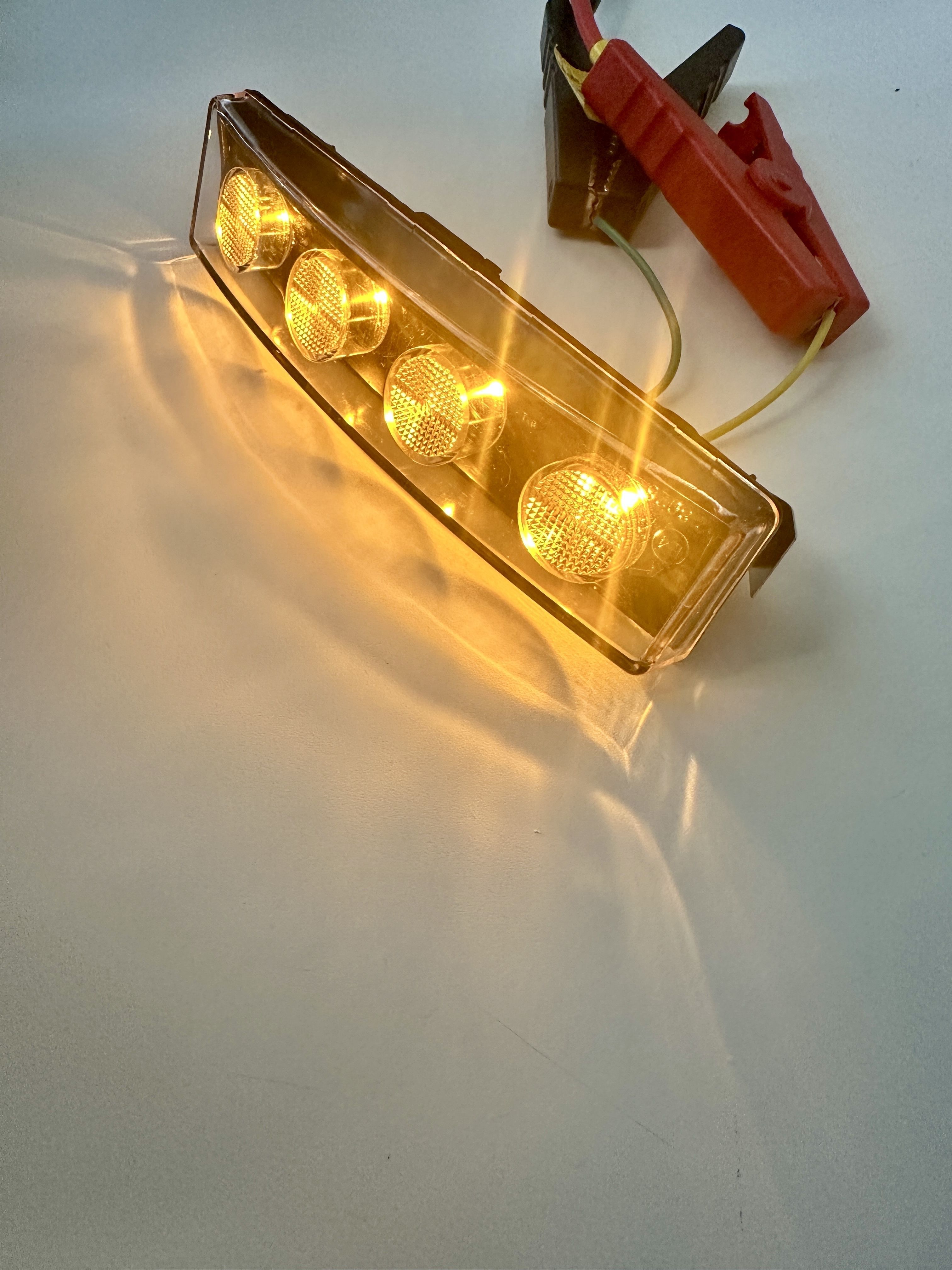 Оранжевый фонарь козырька с разъемом LED 1 шт. на Scania 4, 5