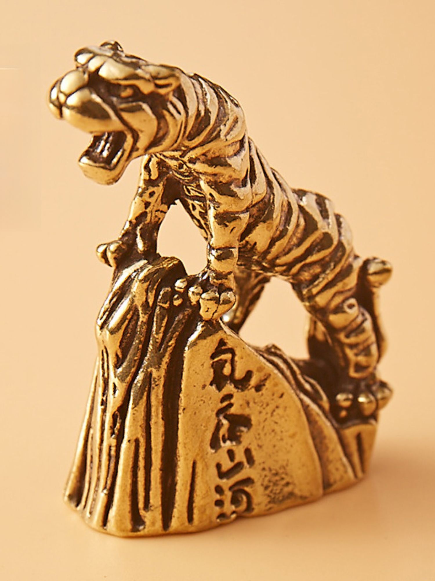 Статуэткитигр,медныйматериал,ручнаяработа,подарок