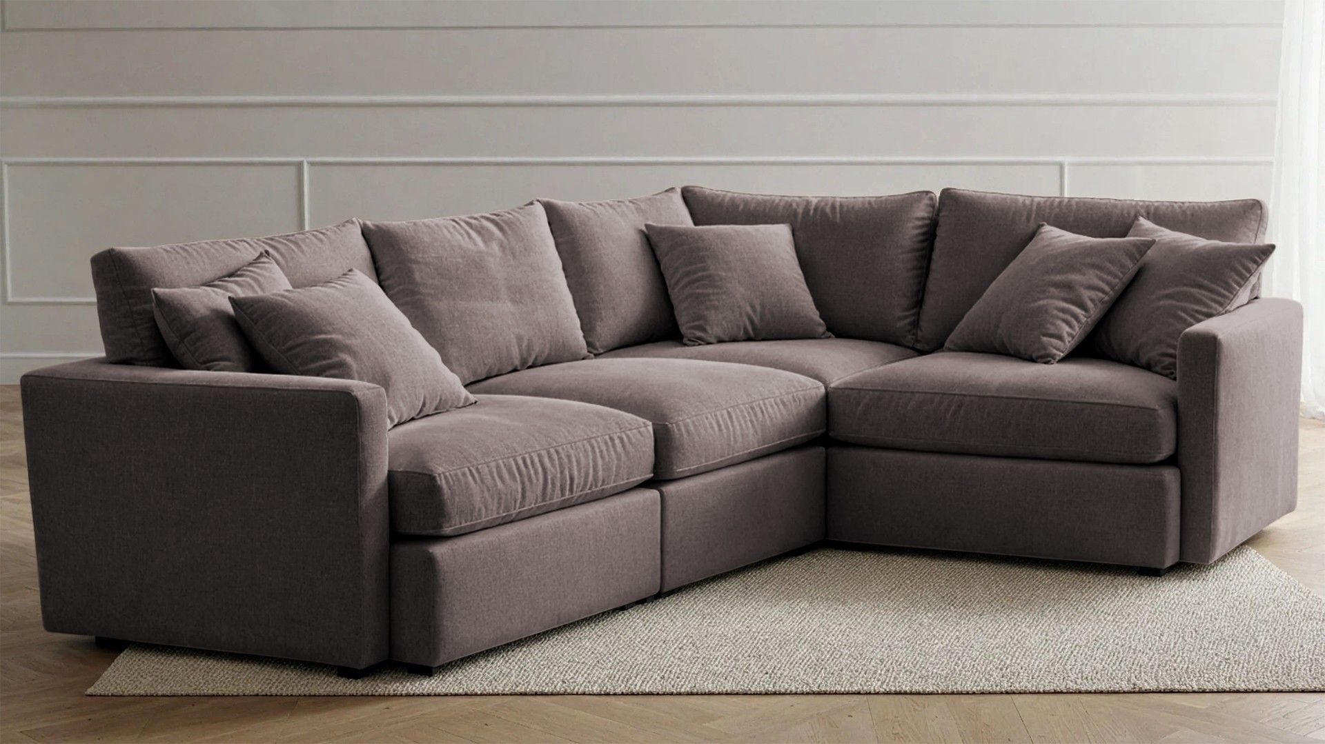 Светлый угловой диван в интерьере