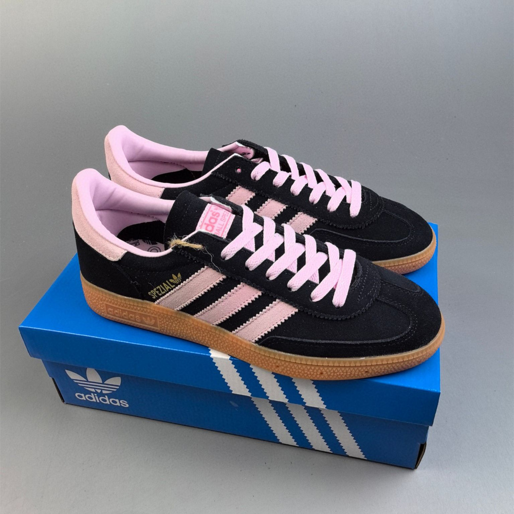 Кроссовки adidas Originals Spezial #1