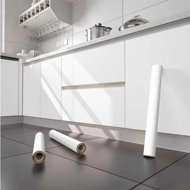 Белая, матовая самоклеящаяся плёнка 100 мкн для мебели 0,6х3 метра  #1