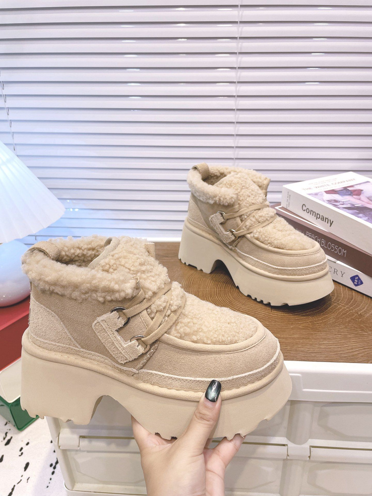 Кроссовки UGG #1