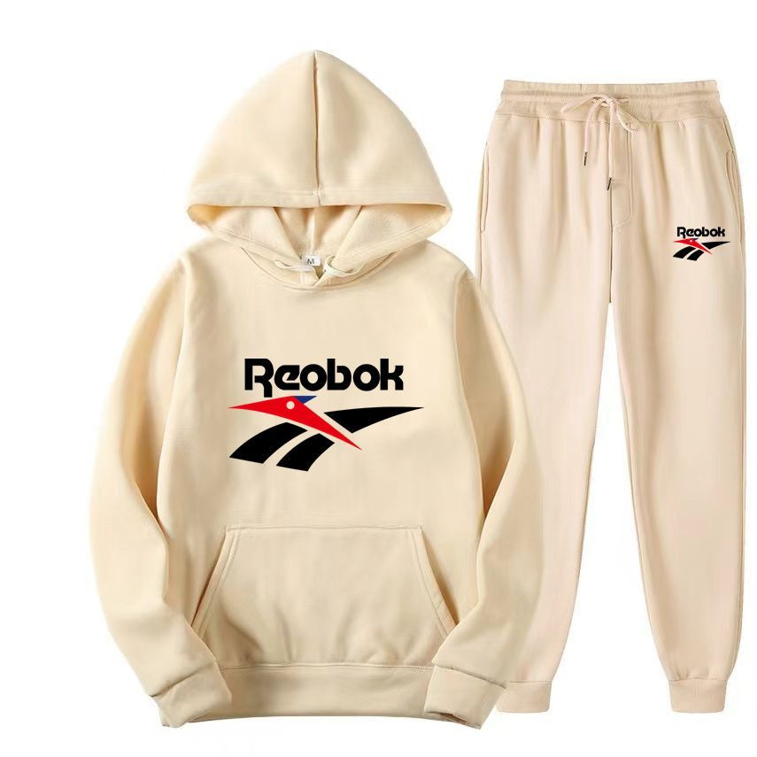 Костюм спортивный Reebok #1