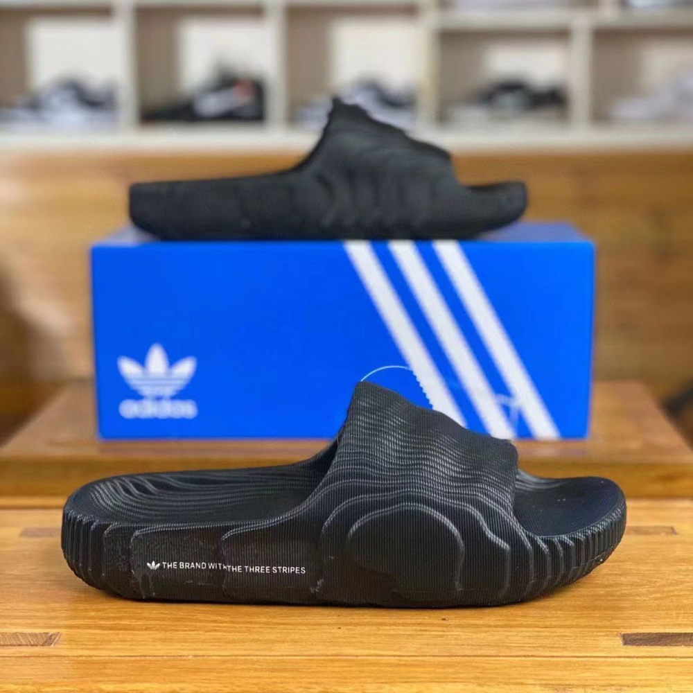 Сланцы adidas Живи с умом #1