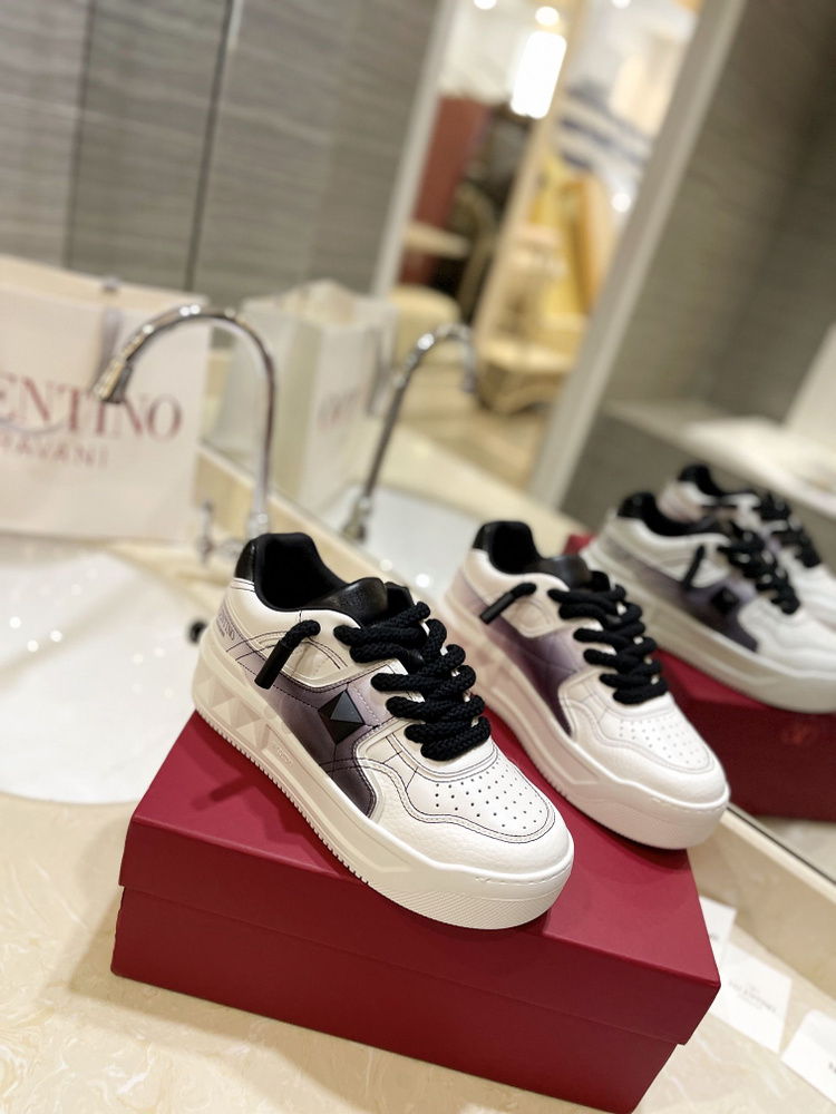 Кроссовки Valentino #1