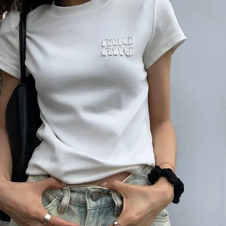 Футболка Miu Miu Женская футболка с короткими рукавами, новый летний стиль, тонкая футболка с буквенным #1