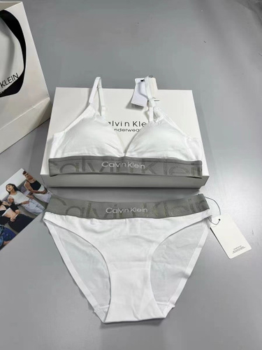 Комплект белья Calvin Klein - купить с доставкой по выгодным ценам в  интернет-магазине OZON (1264969438)