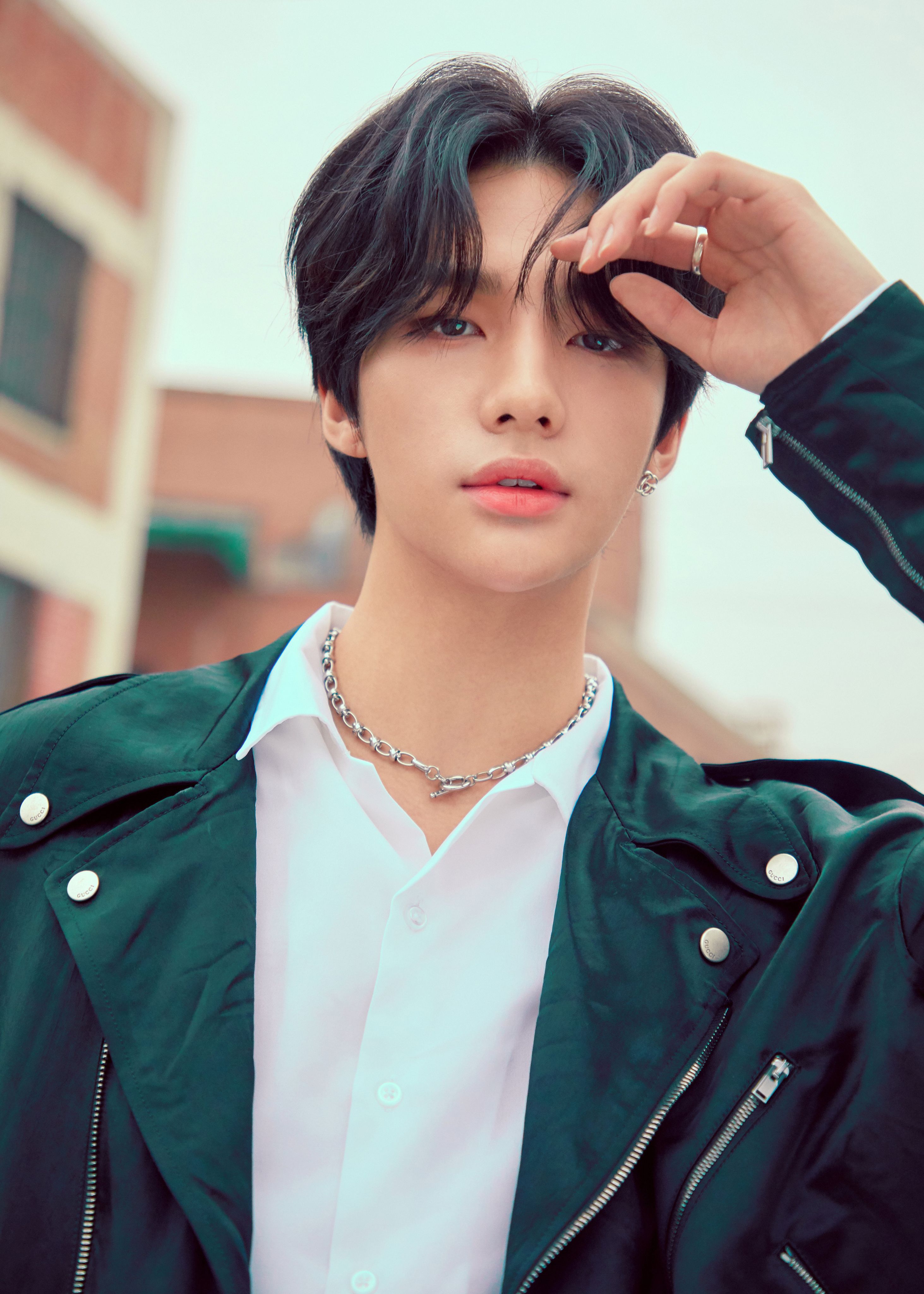 stray kids hyunjin net worth - Ilustrasi 3
