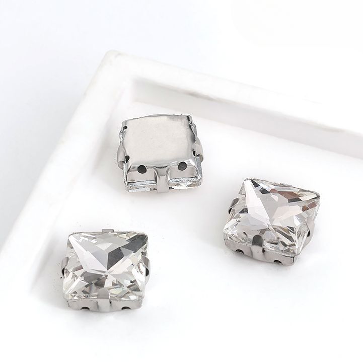 ХрустальныеСтразыВМеталлическихЦапах,ФормаСтраз"квадрат",10mm,10Шт/упак.