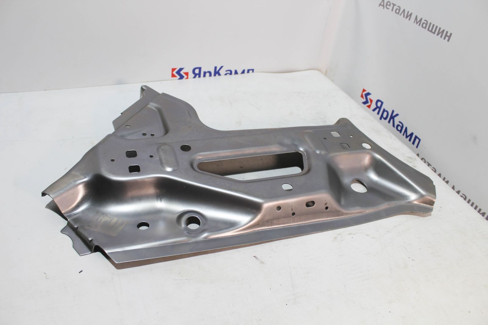 Усилитель передней стойки ГАЗ 2705 правая ОАО "ГАЗ"