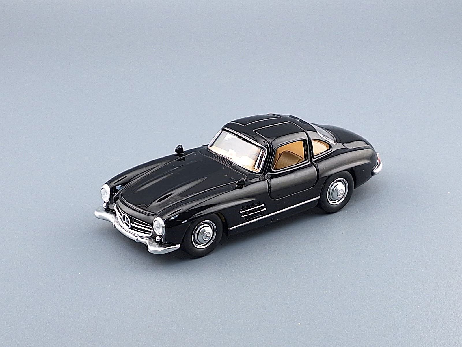 Miniature Norev 1/43 Mercedes-Benz 300SL (W198) 1954 – Portes Gullwing Ouvrantes – Argent – JET-CAR
