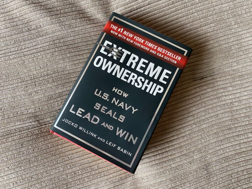 Extreme Ownership: How U.S. Navy SEALs Lead and Win | Babin Leif ...