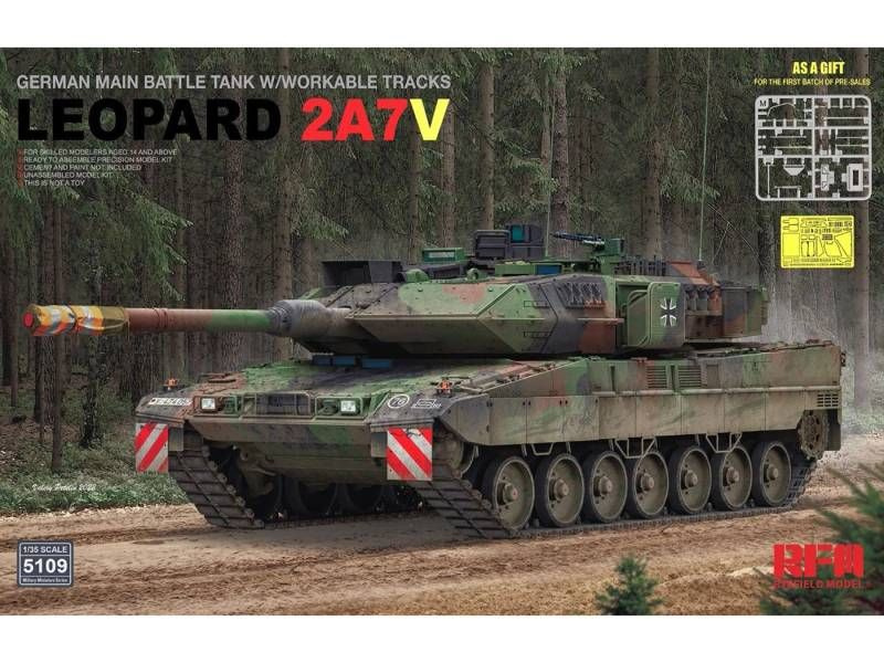 Склеиваемая пластиковая модель Rye Field Model Немецкий основной боевой танк Leopard 2A7V с рабочими #1