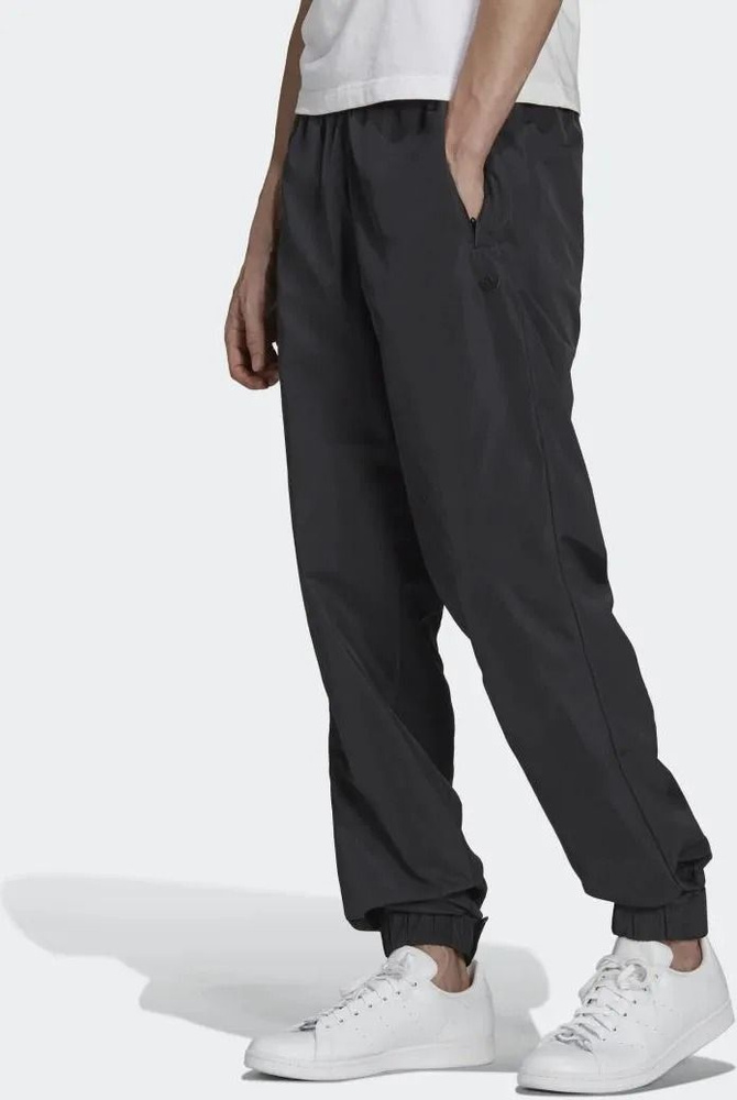 Брюки adidas ADICOLOR TRACKSUIT M #1