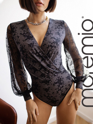 Omma oldida katta dumba porno Xitoylik ayol yalangoch fotosurat