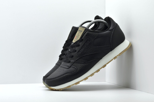 Reebok deals classic black