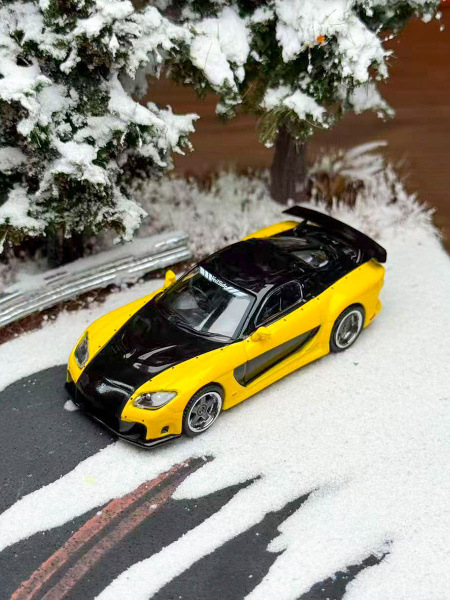 Voiture Miniature Tarmac Works 1/64 Mazda RX-7 VeilSide Fortune7 - Jaune/Noir - Neuf