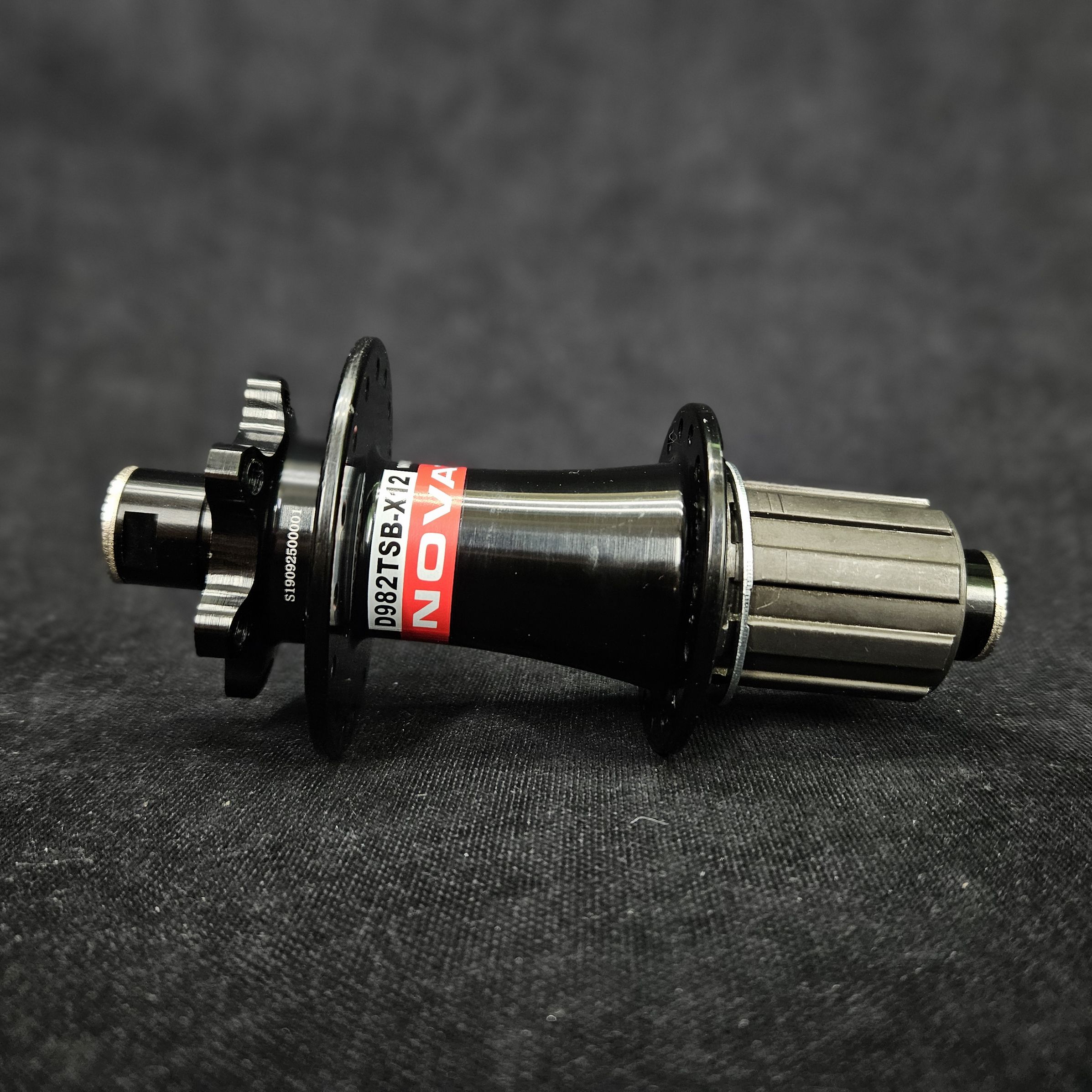 Втулка задняя Novatec D982TSB-X12, 32 спицы, 142x12, Черная купить