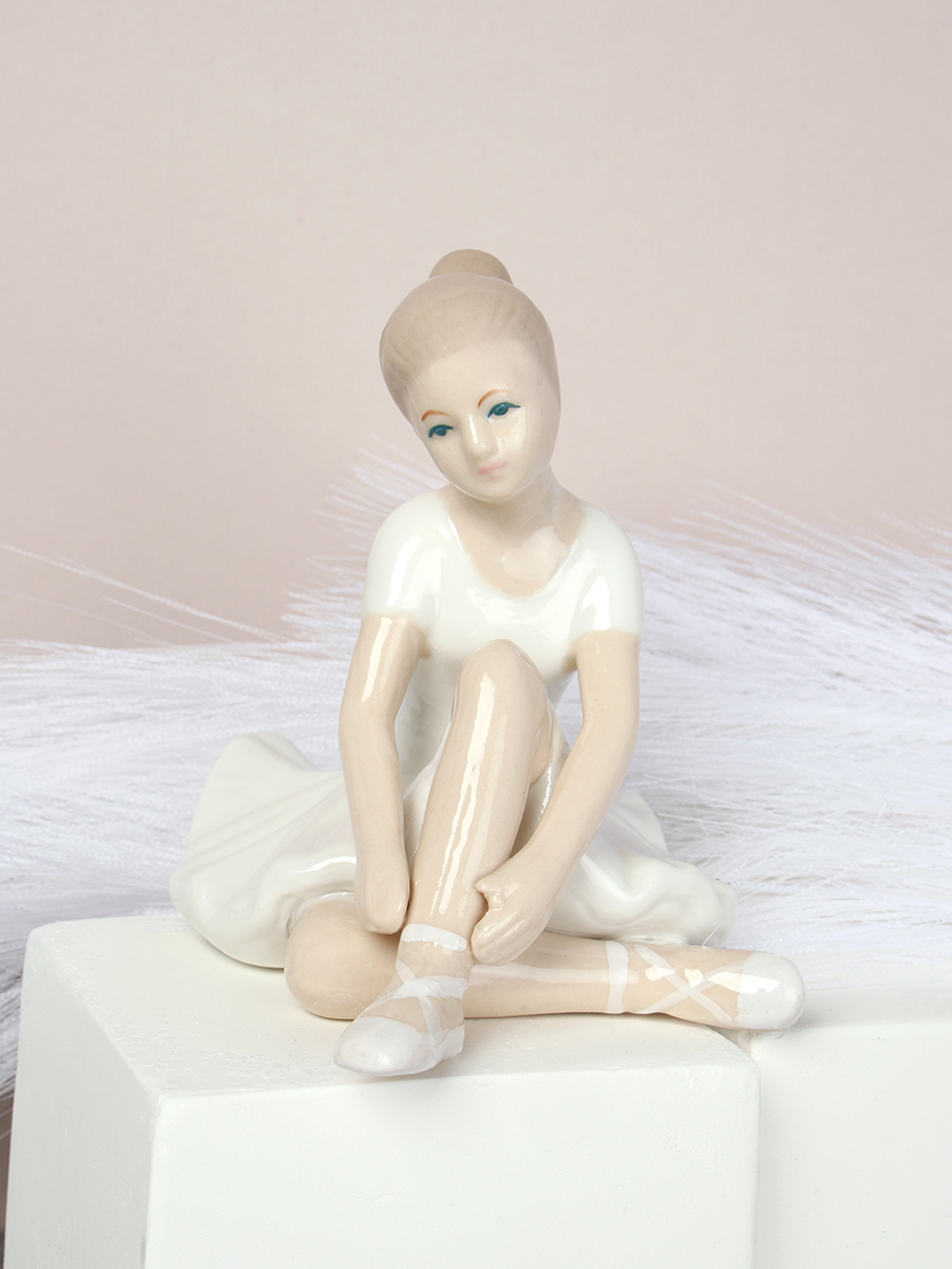 Статуэтка Балерина, фарфор, 10 х 11 х 10,5 см