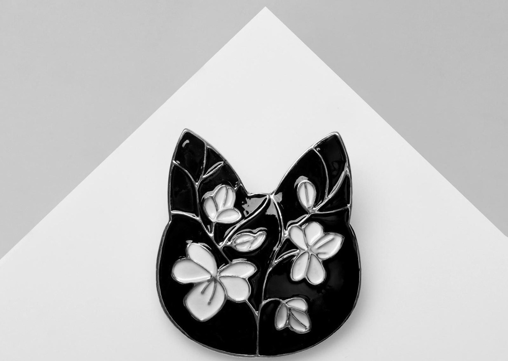 Брошь Кошечка цветочный узор, цвет чёрно-белый в серебре  #1