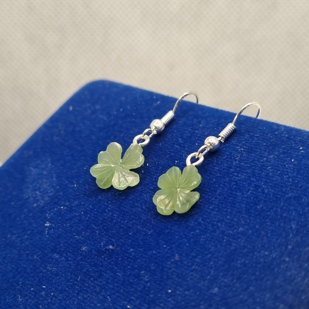 Серьги из нефрита, "Клевер" сережки из натурального камня - купить с ...
