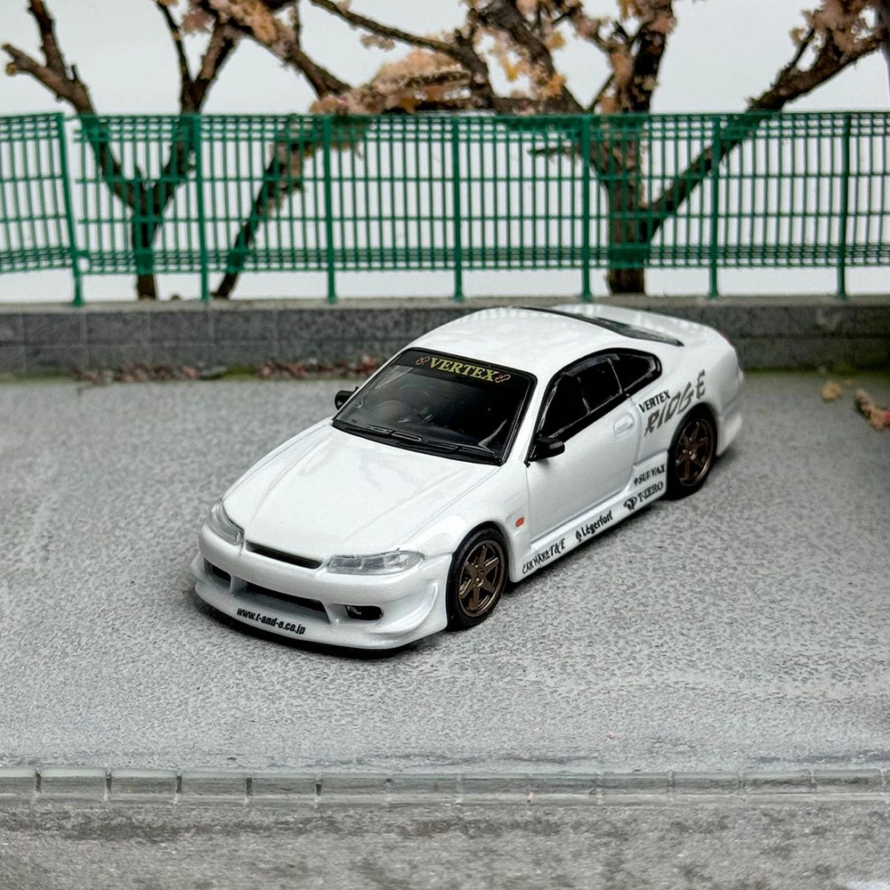 Машинка Tarmac Works TW 1/64 Nissan Silvia S15 metallic white Die-cast Alloy Car Model Collection Display #1