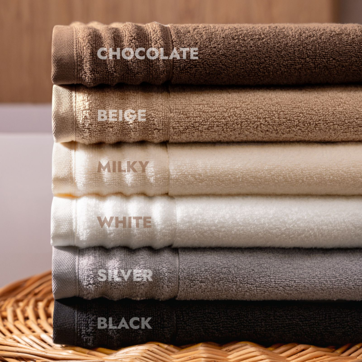 Все цвета идеально сочетаются друг с другом. Теплые оттенки: • CHOCOLATE (КОРИЧНЕВЫЙ) • BEIGE (БЕЖЕВЫЙ) • MILKY (МОЛОЧНЫЙ) Холодные оттенки: • WHITE (БЕЛЫЙ) • SILVER (СЕРЫЙ) • BLACK (ЧЕРНЫЙ)