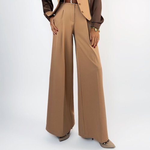 Көптеген жезөкшелермен және бір еркекпен топтық секс