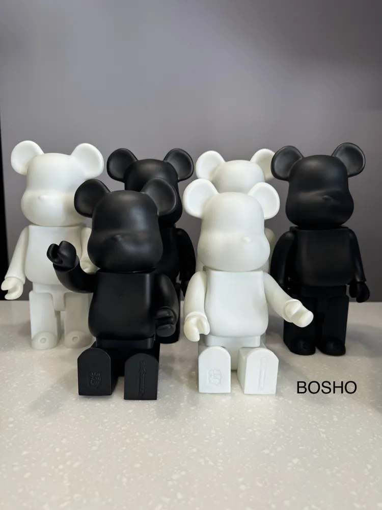 Виниловый белый Bearbrick высота 28 см. Fluid art. Graffiti, белый, фото 4