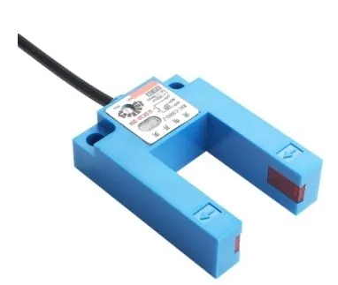 Расстояние обнаружения типа излучения U - фотоэлектрическим датчиком 50 мм Выход на три линии NPN NO