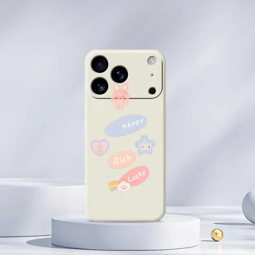 Мягкая оболочка из ТПУ защищает телефон от царапин и подходит для iPhone 17 Pro. Картонная оболочка