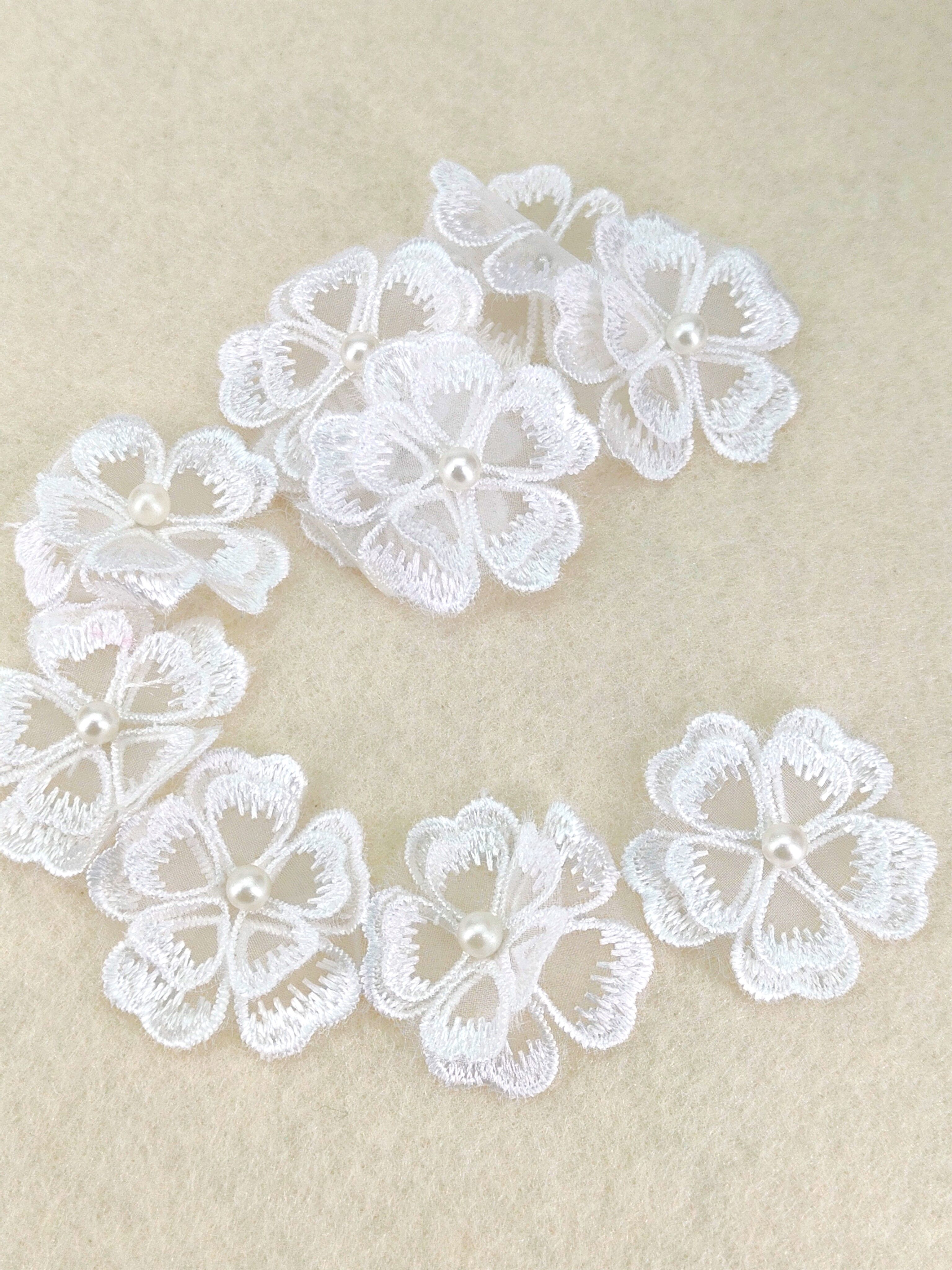 Кружевнойэлементдлядекора"Цветок2",цветбелый,диаметр4см,упак.10штук.