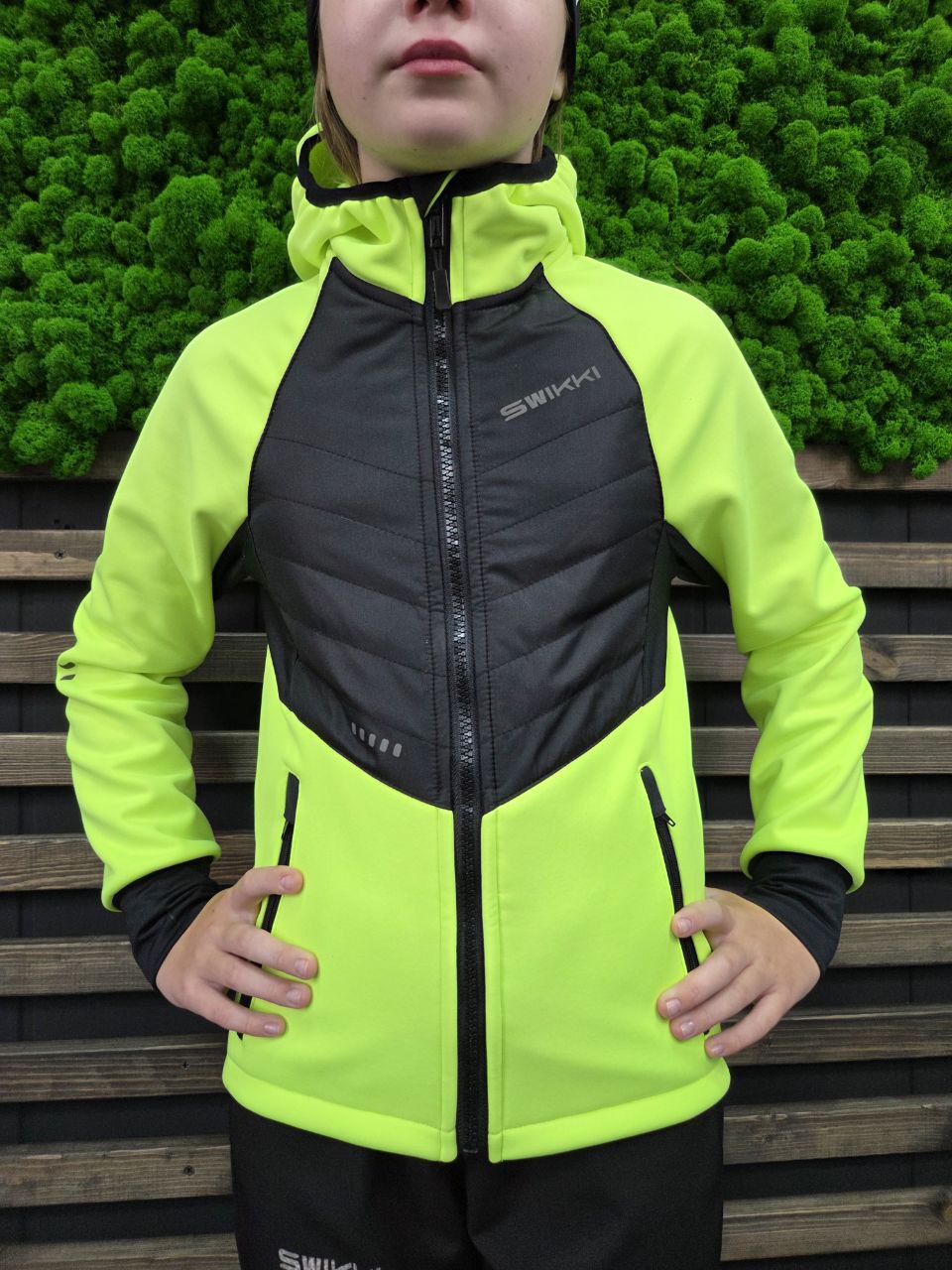 Куртка спортивная SWIKKI