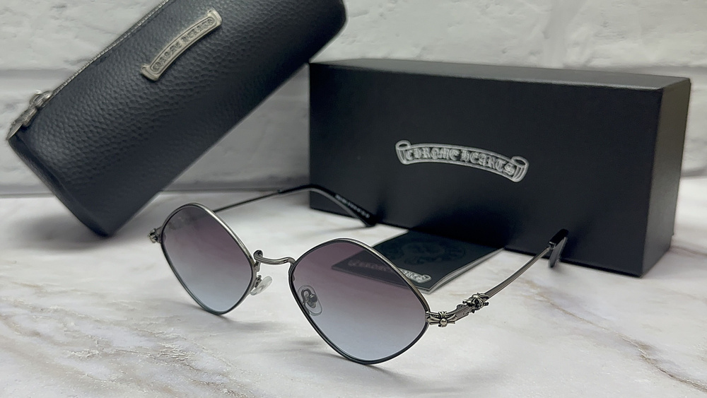 Солнцезащитные очки Chrome Hearts - купить с доставкой по выгодным ...