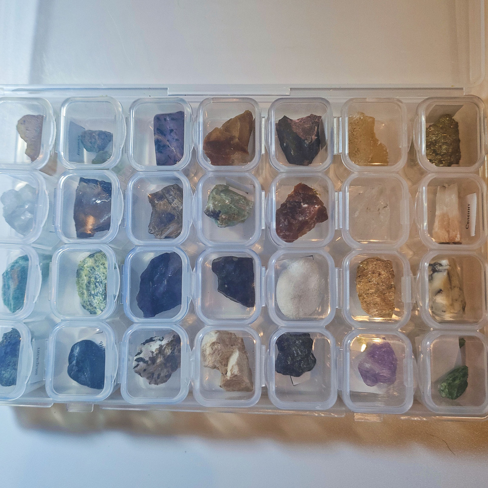Коллекция 28 минералов. Натуральные полудрагоценные и поделочные ...