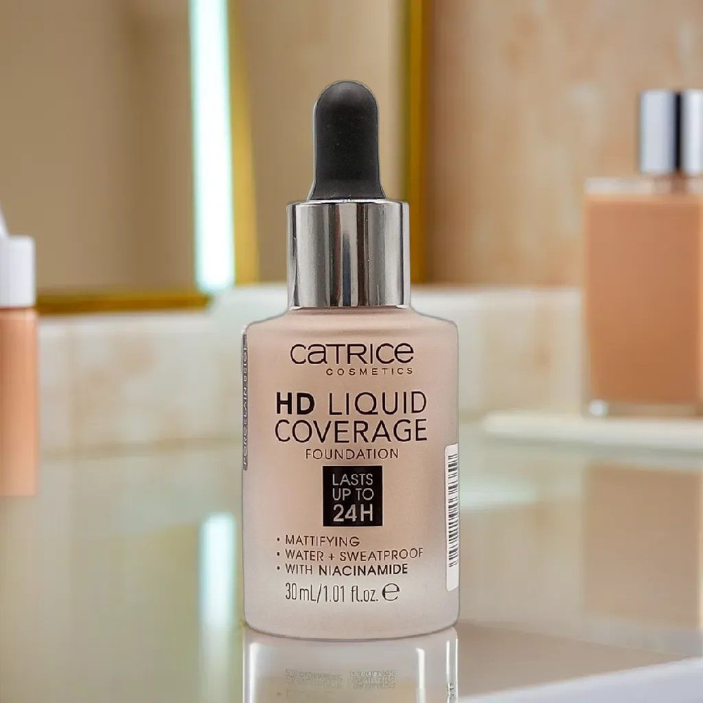 Тональная основа для лица CATRICE HD LIQUID COVERAGE тон 002 PORCELAIN BEIGE  #1