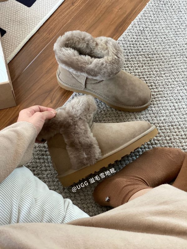 Кроссовки UGG #1