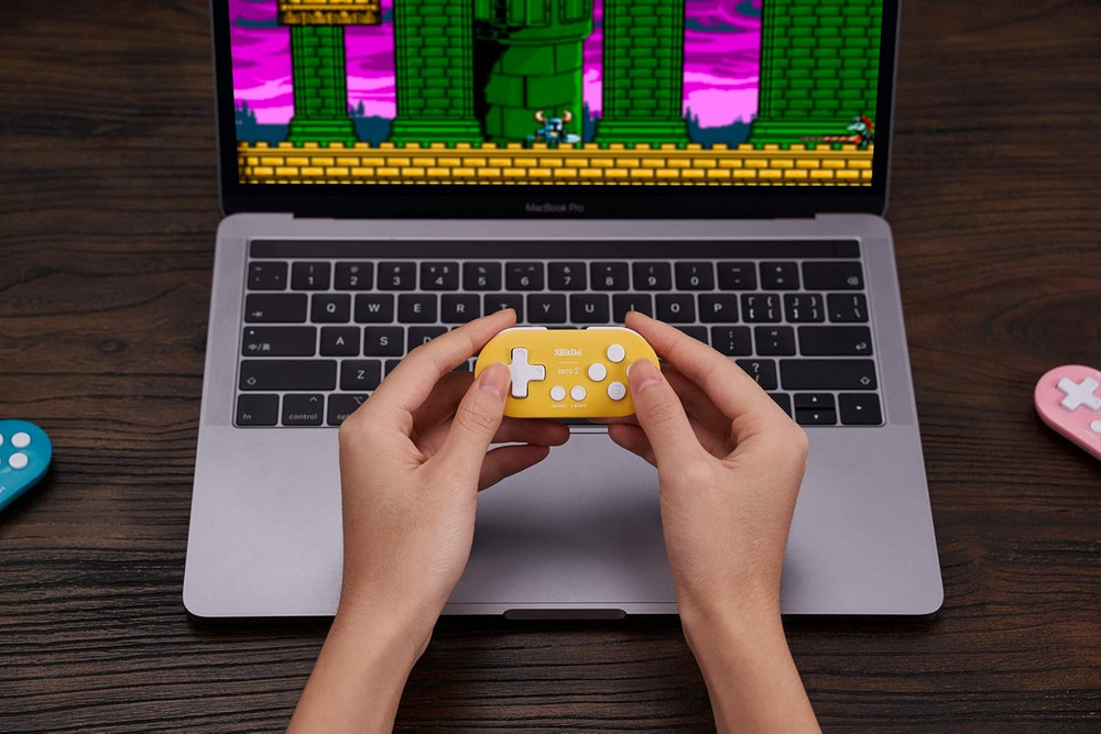 Мини-контроллер размером с Bluetooth-брелок 8Bitdo Zero 2 для Nintendo Switch, Windows, Android и macOS #1