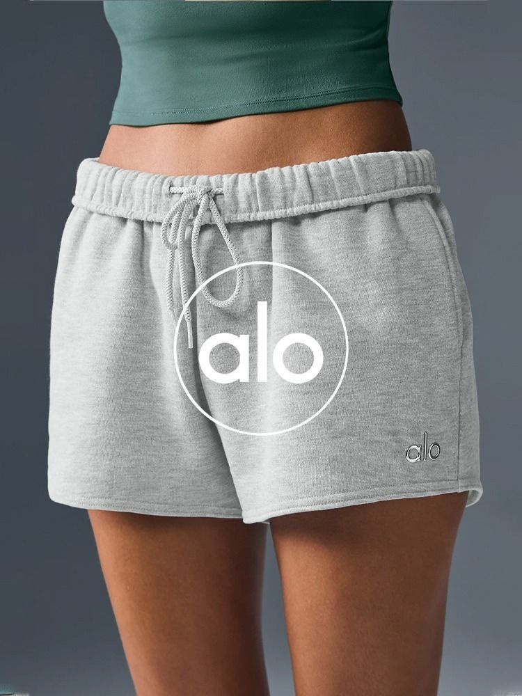 Шорты прямые Alo Yoga Accolade Short #1