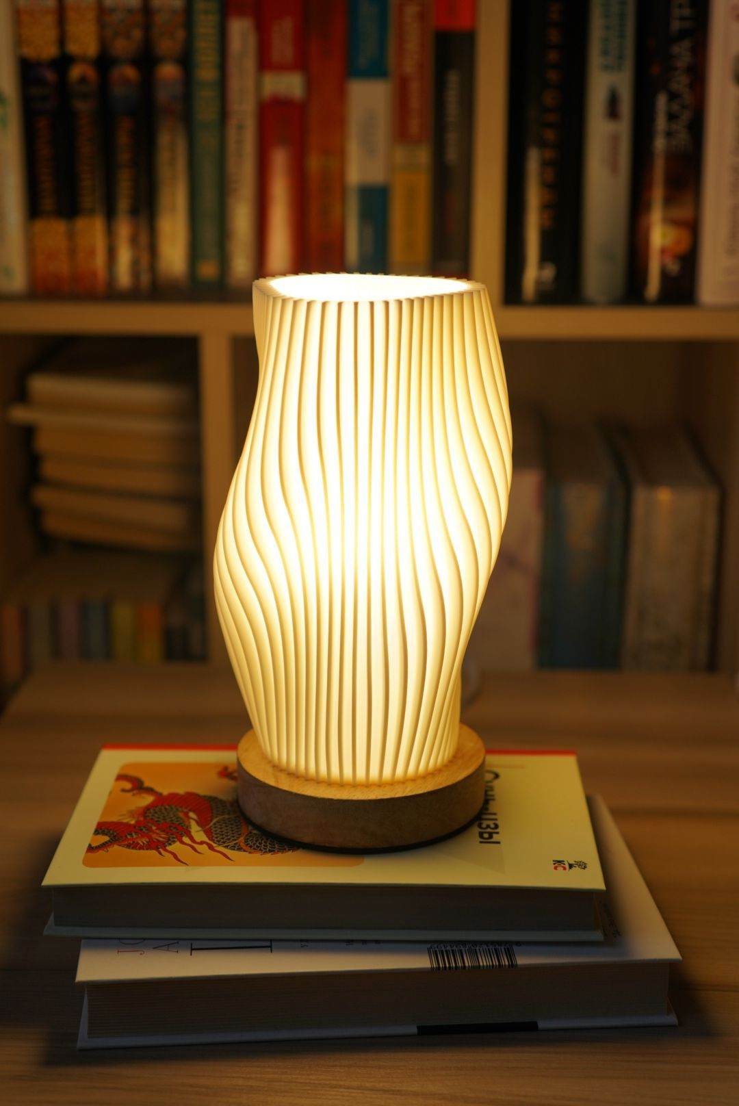 https://www.ozon.ru/product/svetilnik-lampa-nastolnaya-prikrovatnaya-plisse-loft-svetodiodnaya-1387280668/