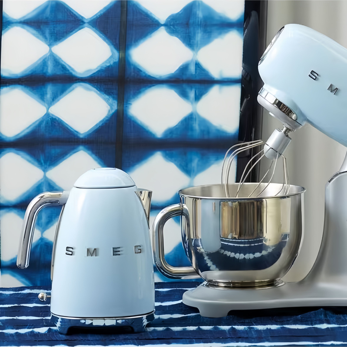 Smeg Электрический чайник SMEG-Kettle-KLF03, голубой, серебристый ...
