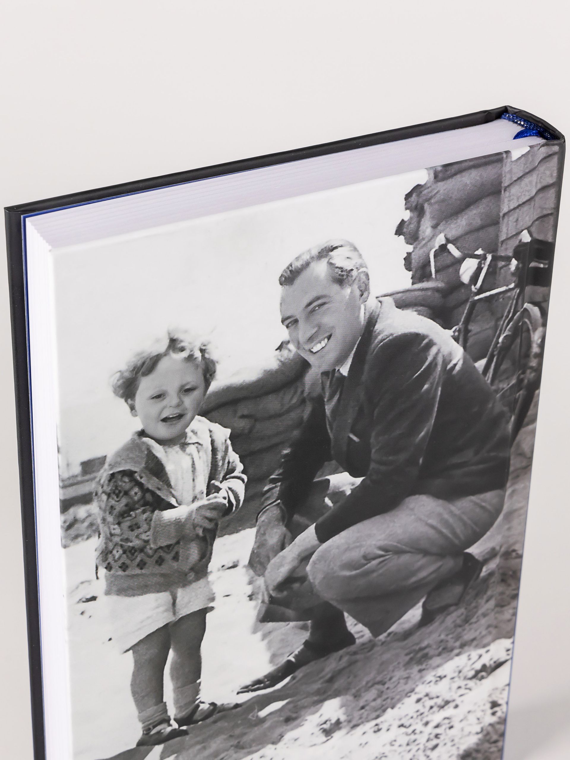 Мы справились, парень: Мемуары | WE DID OK, KID: A Memoir by Sir Anthony Hopkins - Ozon image 7