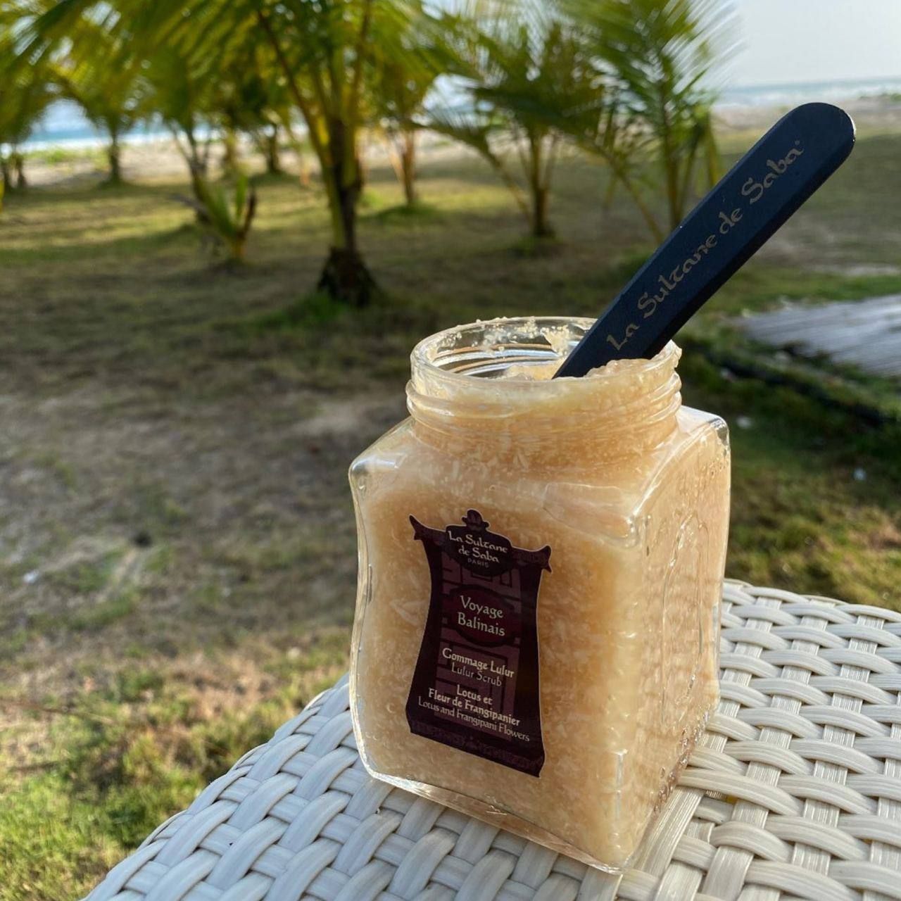 La Sultane De Saba Voyage Balinais Lulur Scrub скраб гоммаж Лулур Лотос и франжипани 300 мл купить