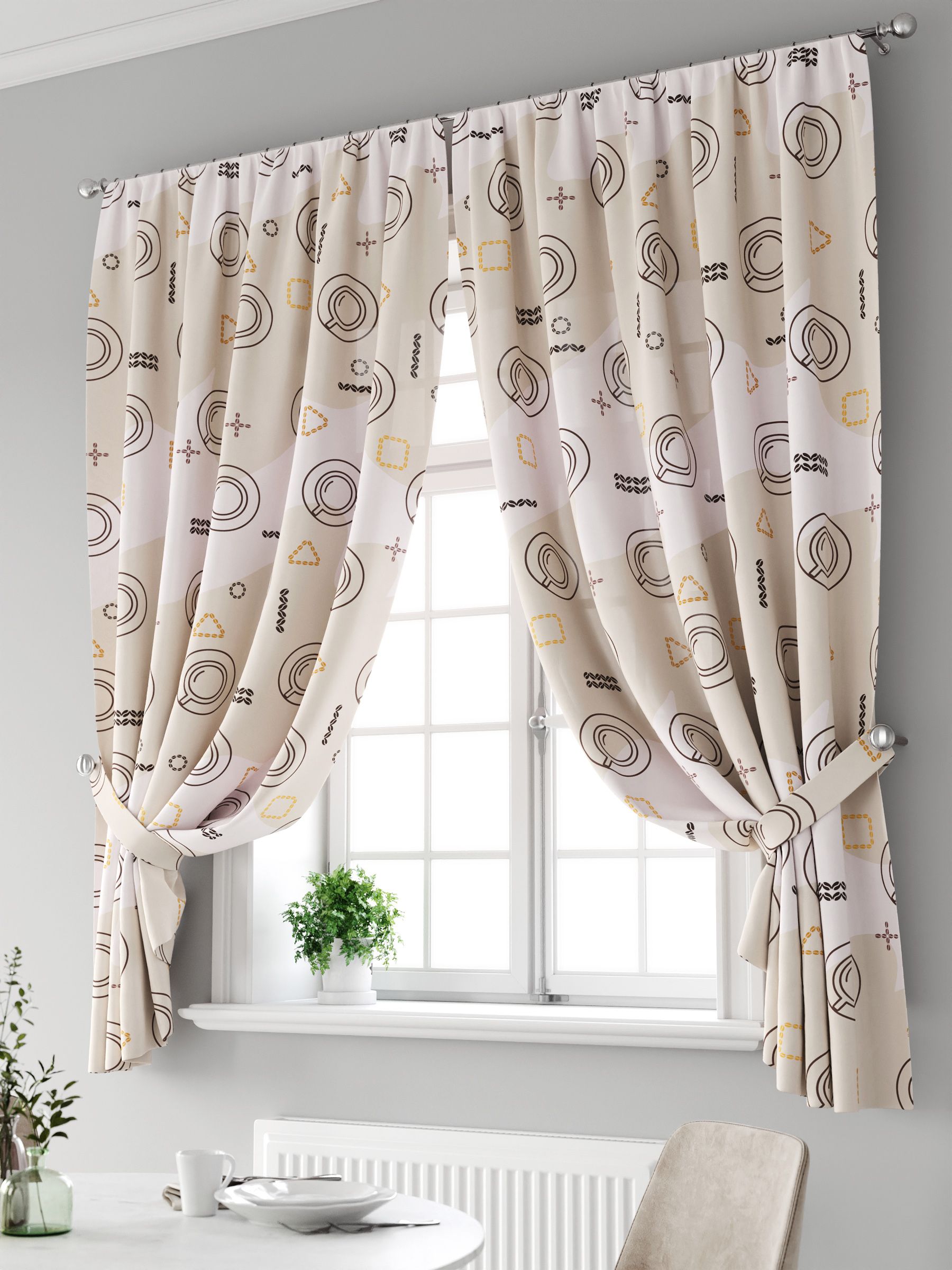 Рулонные короткие шторы на кухне