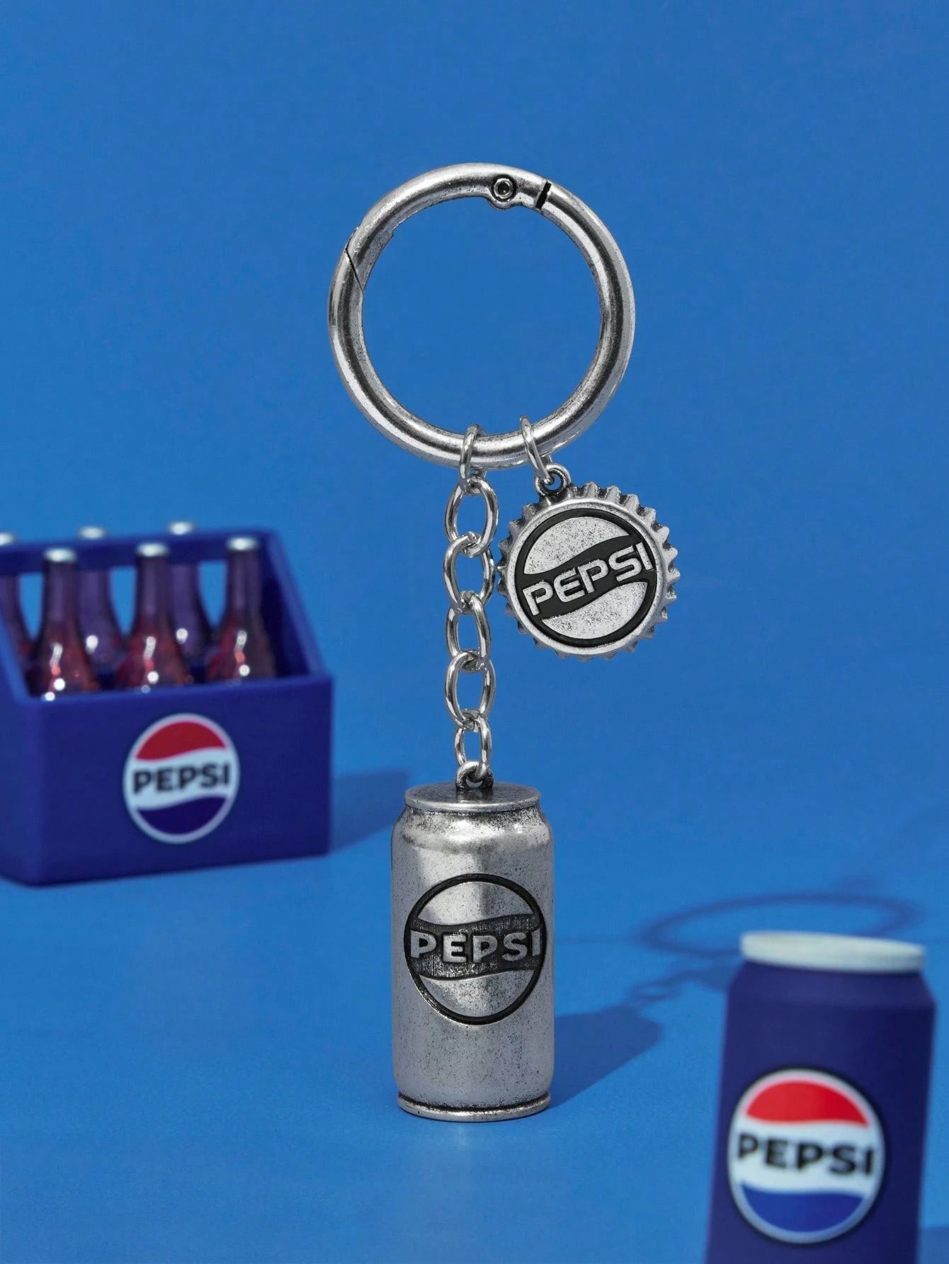 Пепси / Pepsi Ретро-брелок Банка Колы серебристый