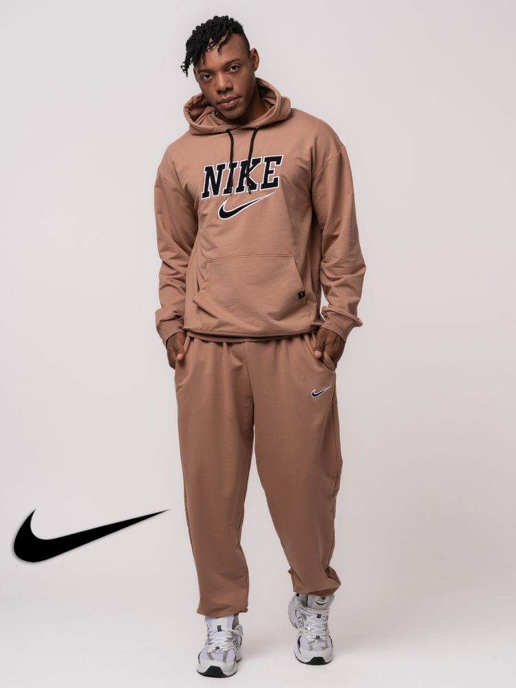 Костюм спортивный Nike #1