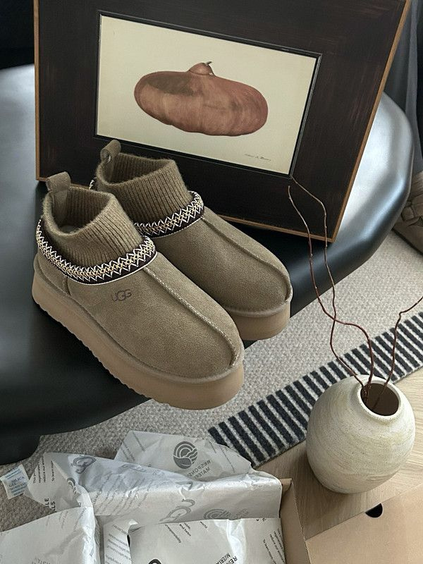 Кроссовки UGG #1