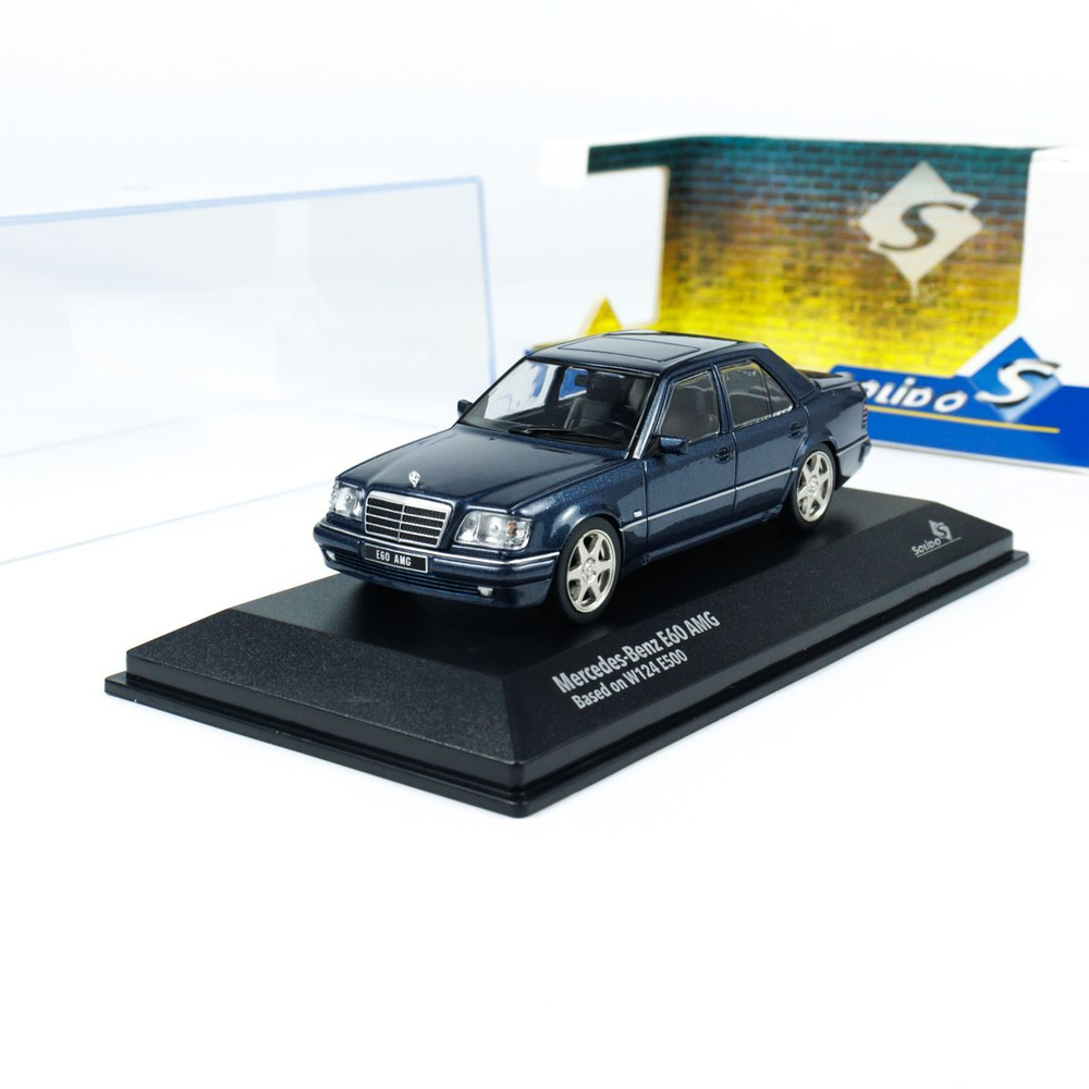 solido 1/43 Mercedes Benz (W124) E60 AMG 1994 nautical blue