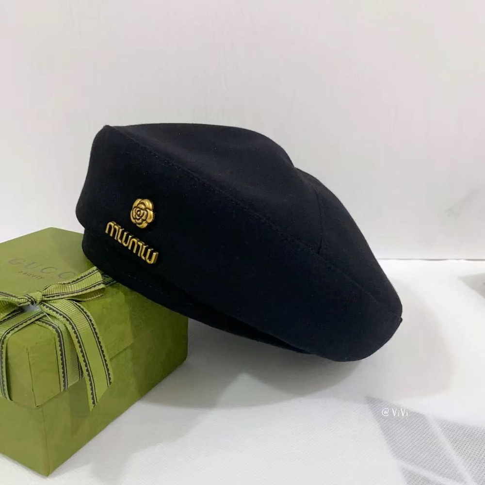 Шапка Miu Miu #1