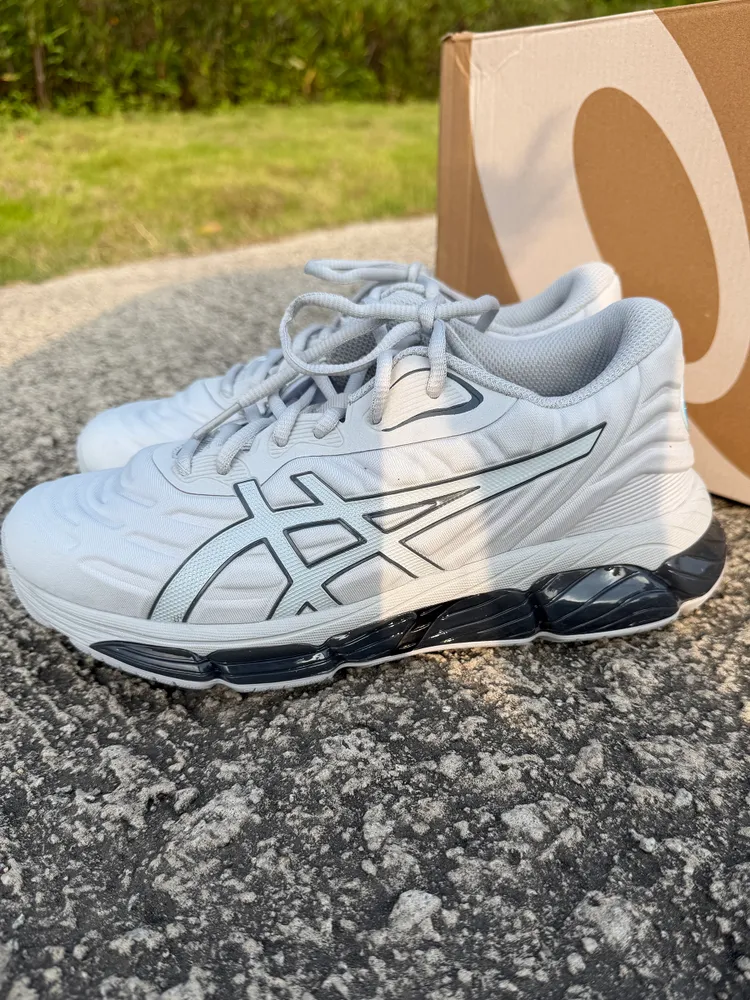 Кроссовки ASICS